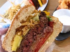 27&nbsp;牛肉汉堡-HELLO 27 意面·沙拉·帕尼尼