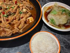 -胖哥俩肉蟹煲(长沙高铁吾悦广场店)
