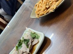 -亮亮面馆(经六路店)