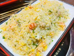 -虾弄弄海派小龙虾·牛羊蝎子火锅