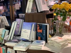 -晓风书屋(浙大紫金港店)