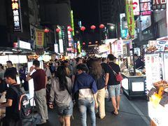 -六合夜市