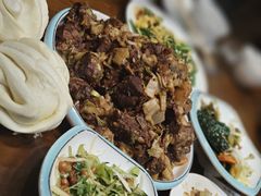 -巴音陶日故德烩菜馆(体育场店)