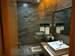 -金色印象·4k影院式足体养生(龙腾路店)