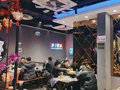 -老街烧烤大排档·地道湖北菜·龙虾馆(汉口火车站店)