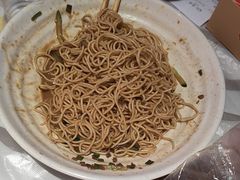 -肥肥虾庄·金牌油焖大虾(首义路店)