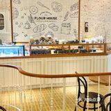 一起进入这家超出片的法式奶油风的漫画面包房