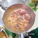 近排敲火爆的现切猪杂粥