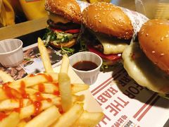 -The Habit Burger Grill 哈比特汉堡(复兴soho店)