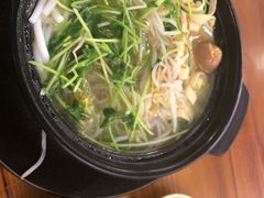 -丽虹云南过桥米线(兴工街店)