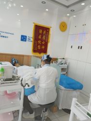 -靓芙泉专研痘痘肌