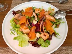 烟熏三文鱼蔬菜沙拉-Terra Rossa(陆家嘴中心店)