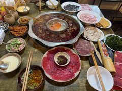 -渝嘴小老弟老火锅(华新村店)