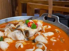 -老滇山寨•云南特色菜•地方菜•民族风情歌舞表演(金碧店)