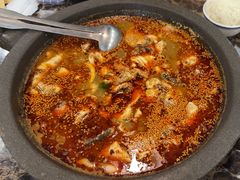 -灶知轩湘西石锅鱼(万佳广场店)