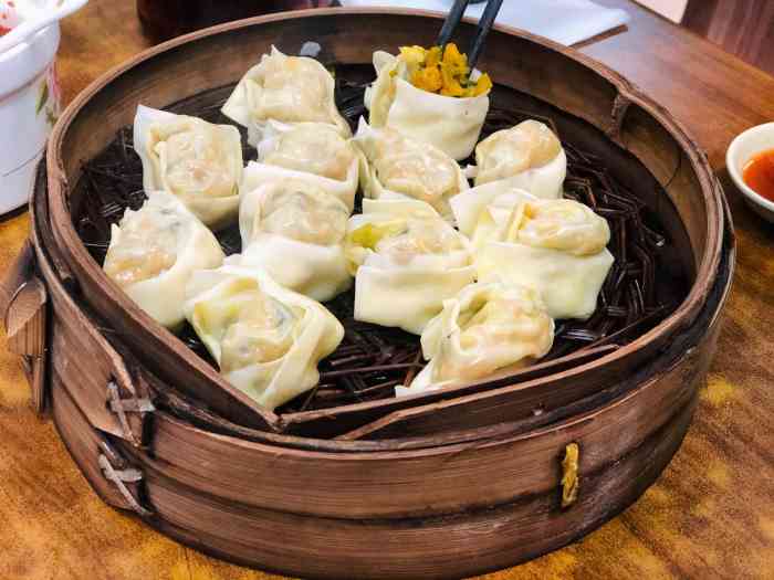 珍香斋京粉(海宁南苑路店)-"海宁小城的第一餐.11点前到的,对面有一.