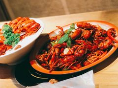-沪小胖小龙虾(淮海中路旗舰店)