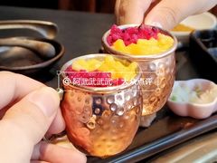 -铭牛烧肉·和牛海鲜自助(高新月牙湖店)