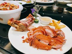 招牌烧焗咸脆猪手-黄但记老店·陈村粉食府