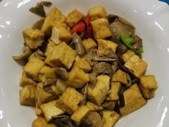 -天天向上素食餐厅(五台山店)