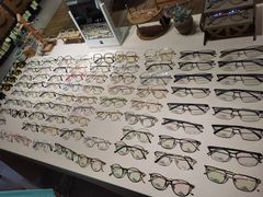 -肆兮眼镜·蔡司·徕卡战略合作店(大坪店)