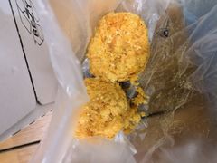 蟹黄风味小贝-鲍师傅糕点(江苏路店)