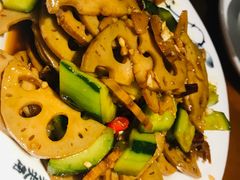-鑫小城故事·砂锅·排骨藕汤(兴业路店)