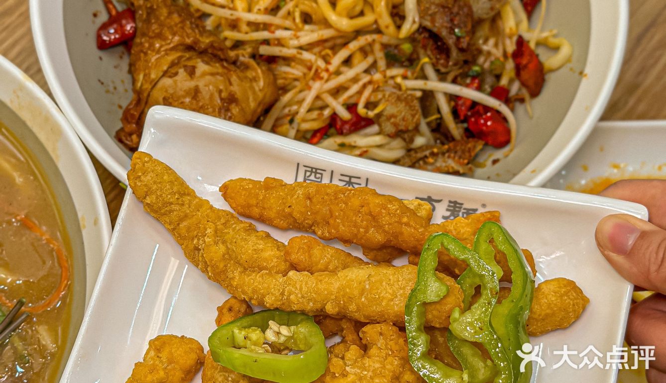 每次来都会点爆肚面和糊汤面 爆肚面的面条很筋道