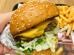 -The Habit Burger Grill 哈比特汉堡(世博店)