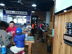 大堂-陇上全荟兰州传统牛肉面(延吉路店)