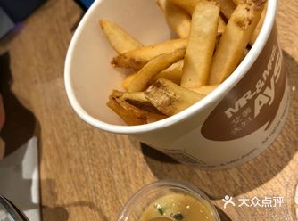 特色推荐：薯条薯条 最爱的下午茶搭配…喝着台盖