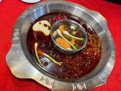 -山城年华老火锅(玉林店)