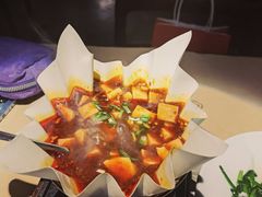 -穹六人间 people 6(岳阳路店)
