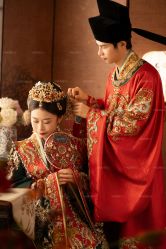 -雪中彩影婚纱摄影·微光艺术中心