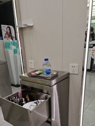 -PE SALON