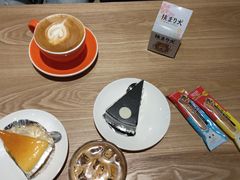 -藏猫猫咖啡主题馆(中央大道店)