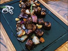 香煎黑胡椒雪花牛肉粒-地狱厨房Hell's  Kitchen(美丽熙街店)