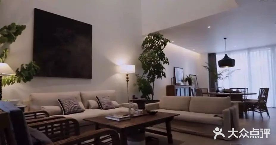 今日分享打造现代轻奢的格调