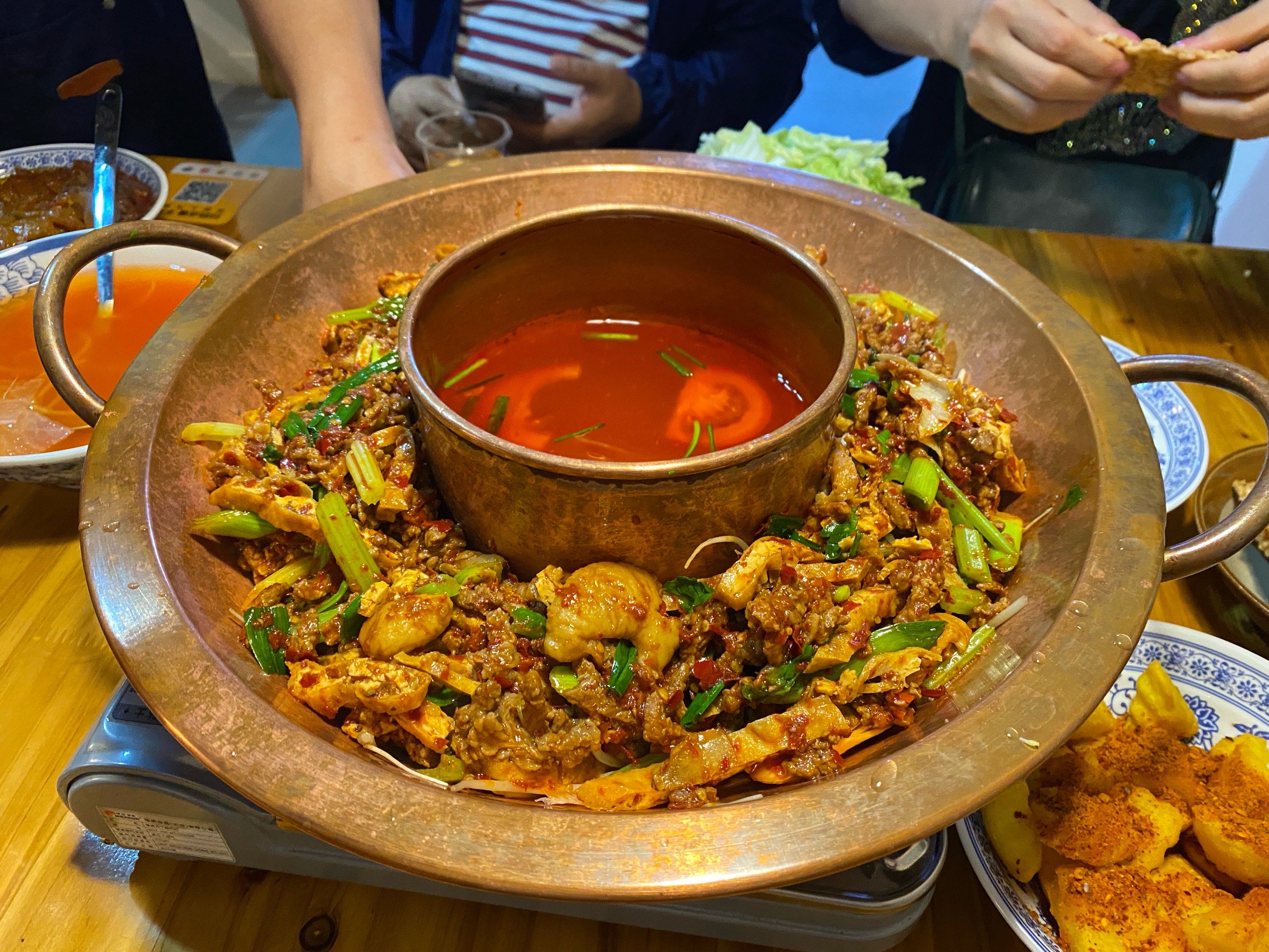 贵州特色美食虾酸测评