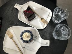 -UNI UNI(环亚凯瑟琳店)