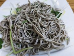 -溢心园香河肉饼总店