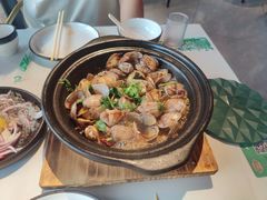 -蚝堡海鲜·威海菜·海肠捞饭·烧烤·亚洲吃蚝公司(幸福门店)