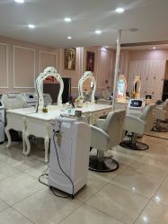 -Bollins波林丝•专研护发中心