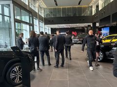 -奔驰上海利星(七宝店)