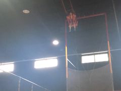 -嘿哟动霸CHUA·新潮玩运动娱乐中心·蹦床滑冰团建乐园