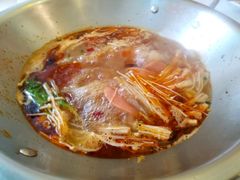 -张大师鸭爪爪特色干锅(南湖店)