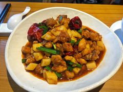 吃饵块的烧鸡-隔壁老王·家常云南菜(花巷店)