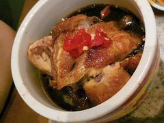 蒿香肥肠臭豆腐砂锅-南京大牌档(青岛万象城店)