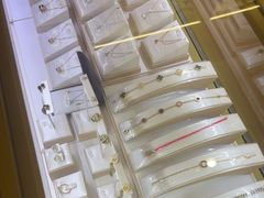 -海星奢选二手奢侈品手表包包鉴定回收寄卖(墨玉南路店)