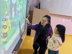 -瑞思少儿中心·少儿英语素养启蒙(勒泰直营校区)